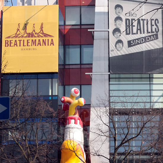 Hambourg - the beatles platz - beatlemania