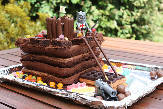 Recette gâteau anniversaire rigolo château fort au chocolat