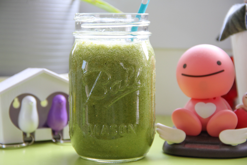 Healthy green smoothie fraise pomme épinards (pour la recette, cliquez sur l'image)