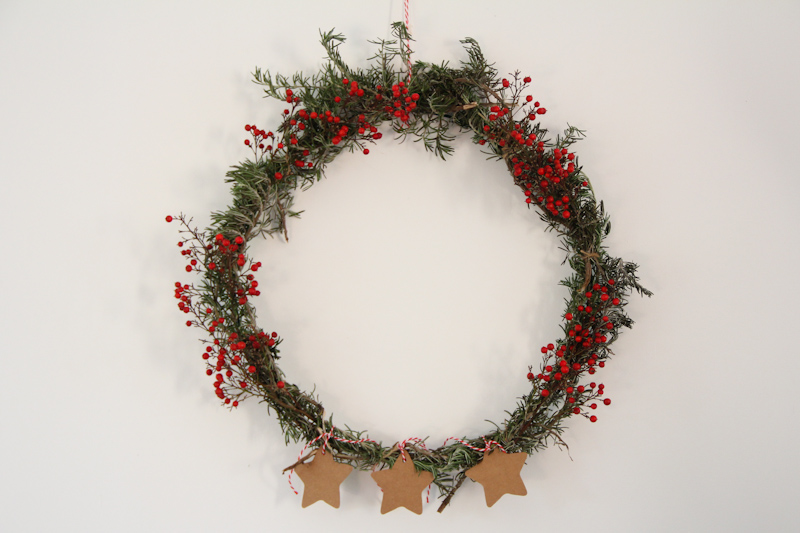 DIY couronne de Noël 100% récup (cliquez sur l'image)