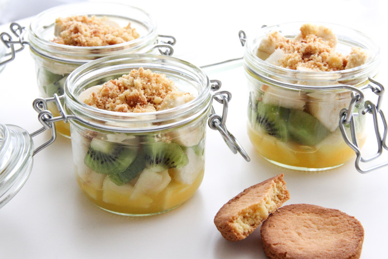 Recette salade de fruits bretonne in a jar (via mercipourlechocolat.fr)