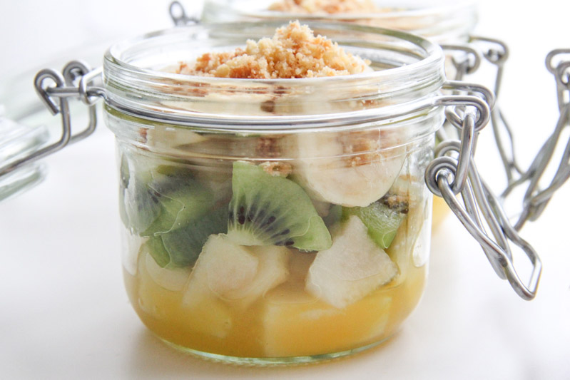 Recette salade de fruits bretonne in a jar (via mercipourlechocolat.fr)