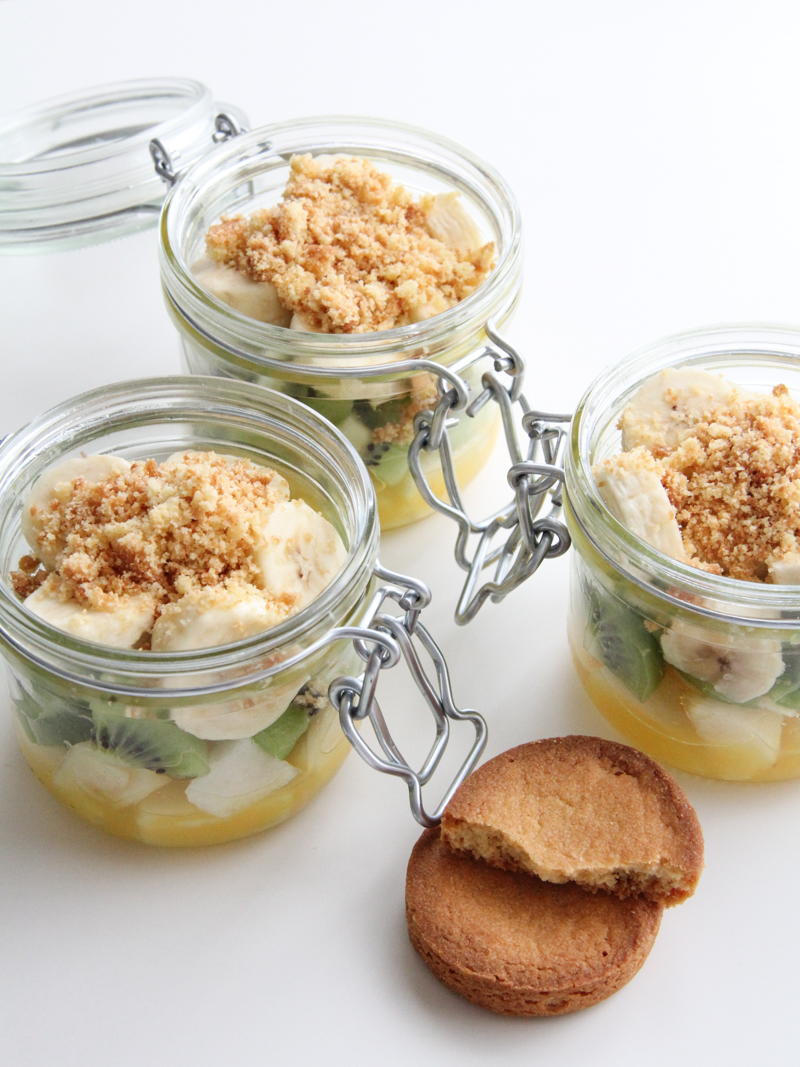 Recette salade de fruits bretonne in a jar (via mercipourlechocolat.fr)