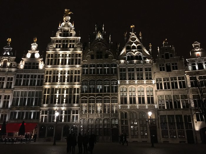 Anvers by night