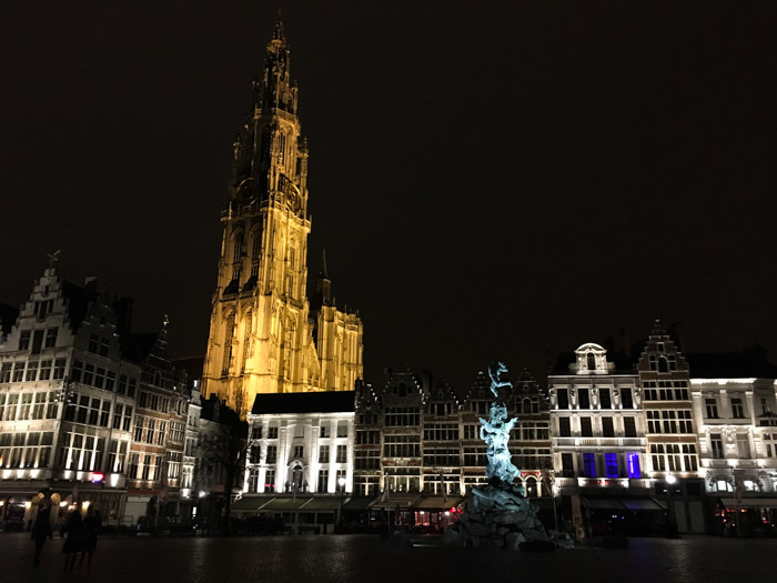 Anvers by night