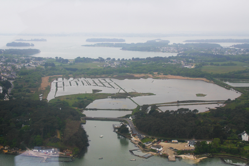 Survol Golfe du Morbihan en hélicoptère (via wonderfulbreizh.fr)