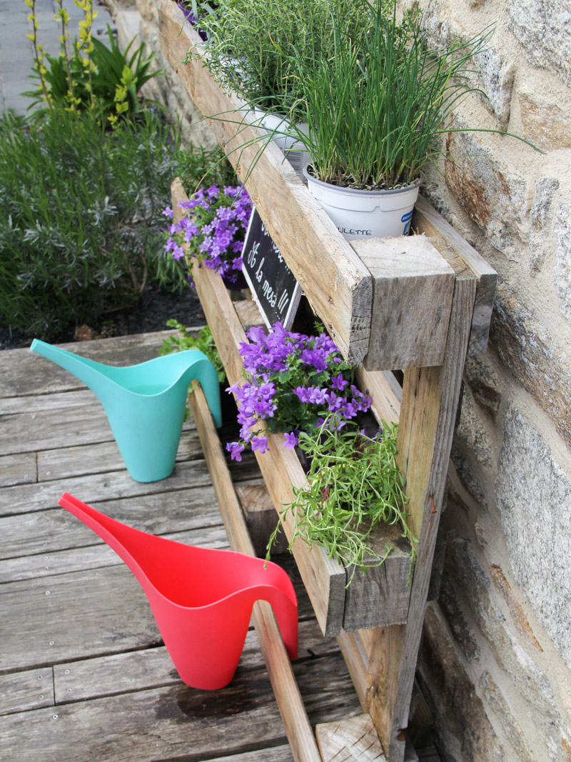 DIY 100% récup : palette jardinière (via wonderfulbreizh.fr)