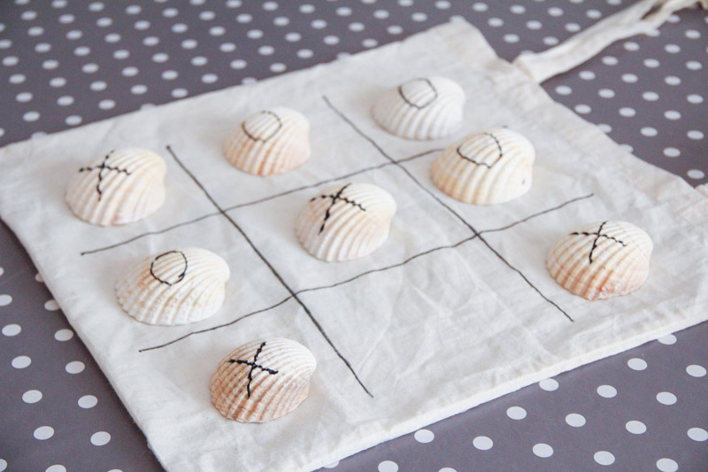 DIY jeu de morpion coquillages (via wonderfulbreizh.fr)