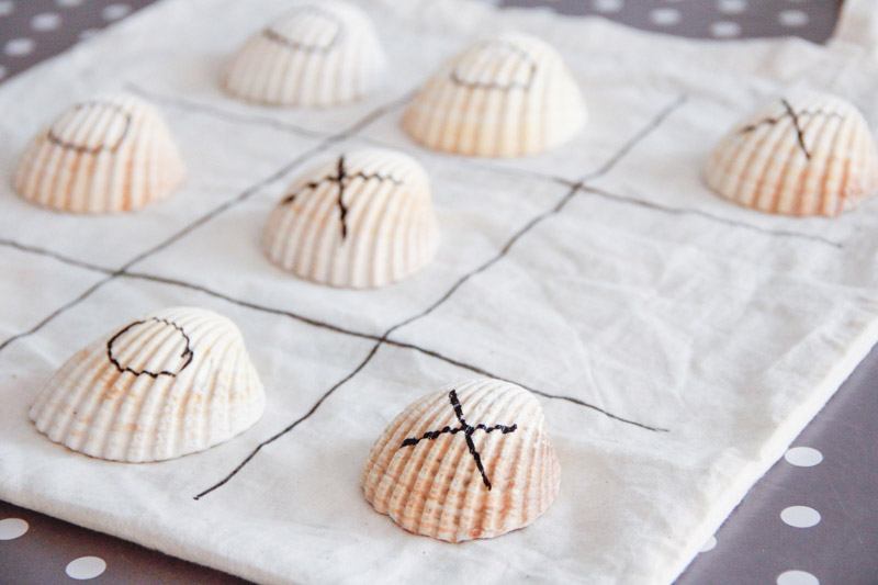 DIY jeu de morpion coquillages (via wonderfulbreizh.fr)