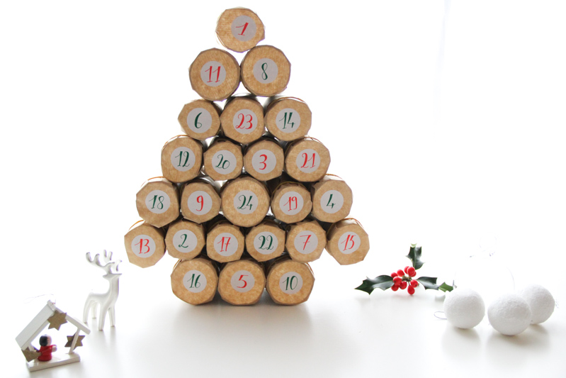 DIY calendrier de l'avent kraft & récup (via mercipourlechocolat.fr)