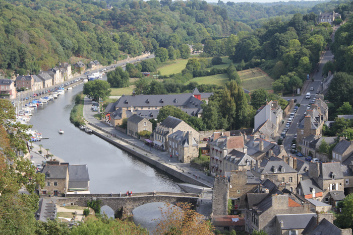 port de Dinan, cité médiévale Bretagne (via mercipourlechocolat.fr)