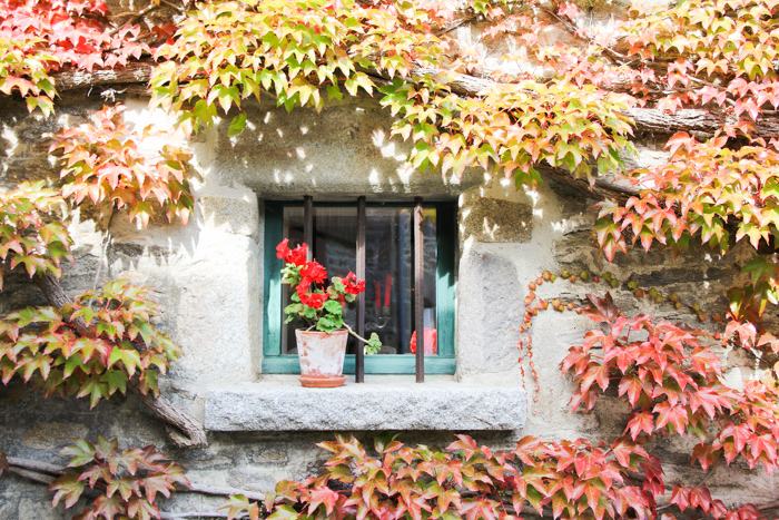 Léhon, à côté de Dinan, Bretagne (via mercipourlechocolat.fr)