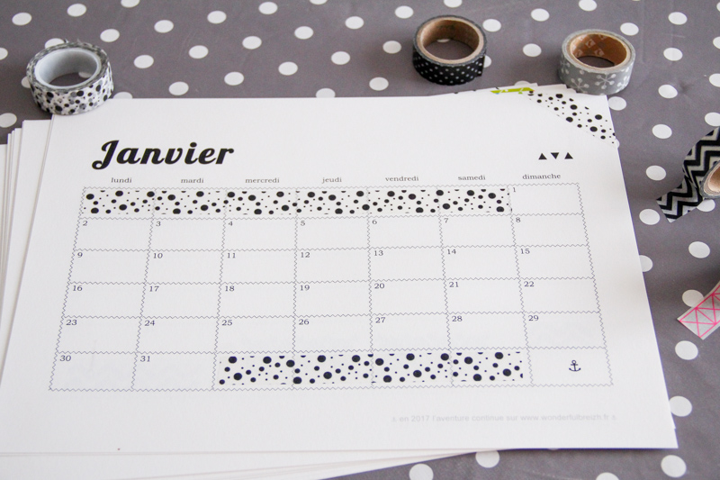 Calendrier annuel à télécharger et customiser (via mercipourlechocolat) #freebie