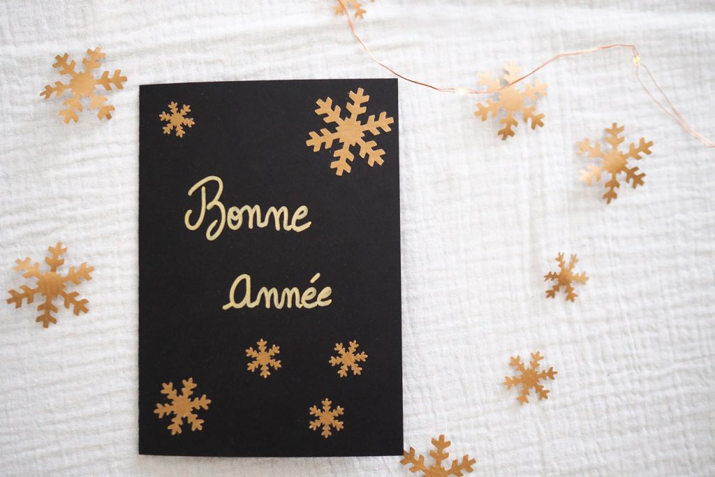 DIY - carte voeux noel flocons fait maison (via mercipourlechocolat.fr)