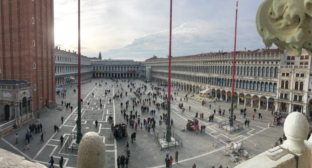 Venise - vue sur la place depuis la basilique San Marco