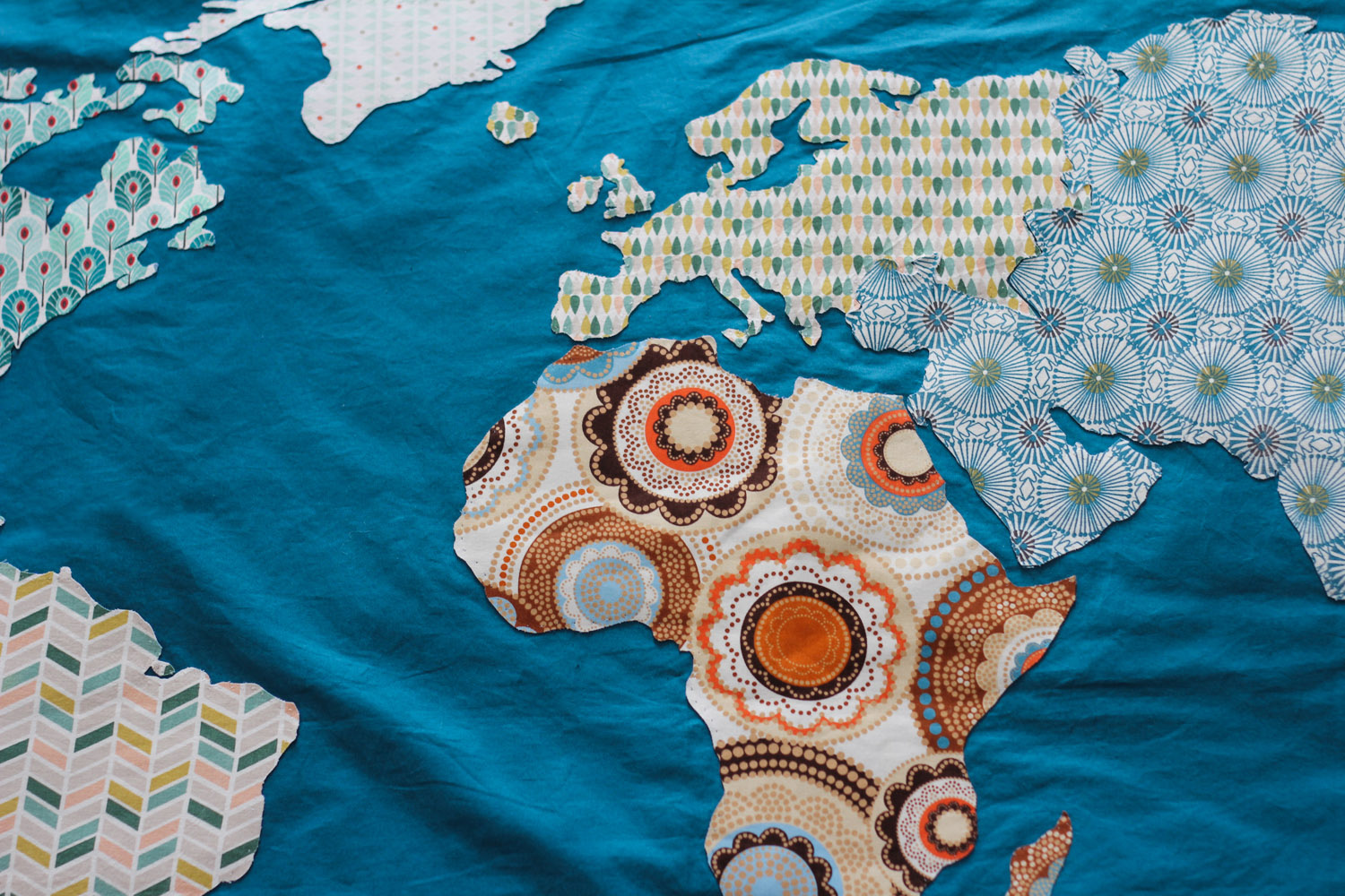 J'ai cousu le monde, à la main ! - carte du monde worldmap en tissu
