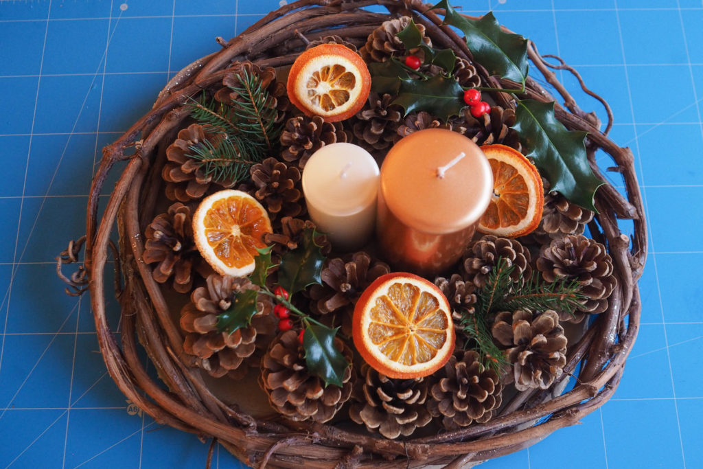 DIY - centre de table nature pour Noël (via mercipourlechocolat.fr)