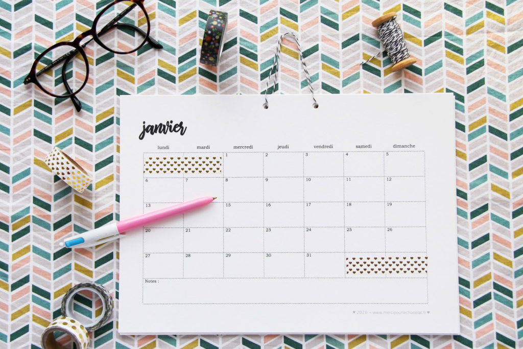Calendrier 2020 gratuit à télécharger - tout simple à imprimer et à customiser si vous en avez envie ! - via mercipourlechocolat.fr