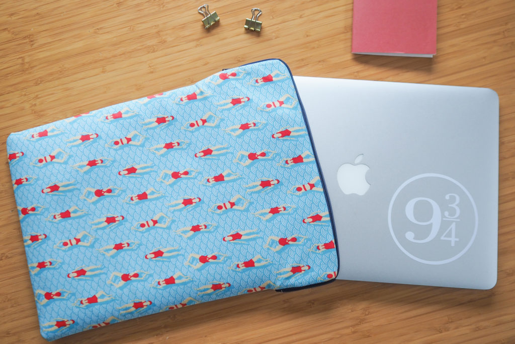 Couture facile - housse MacBook Air (via mercipourlechocolat.fr)