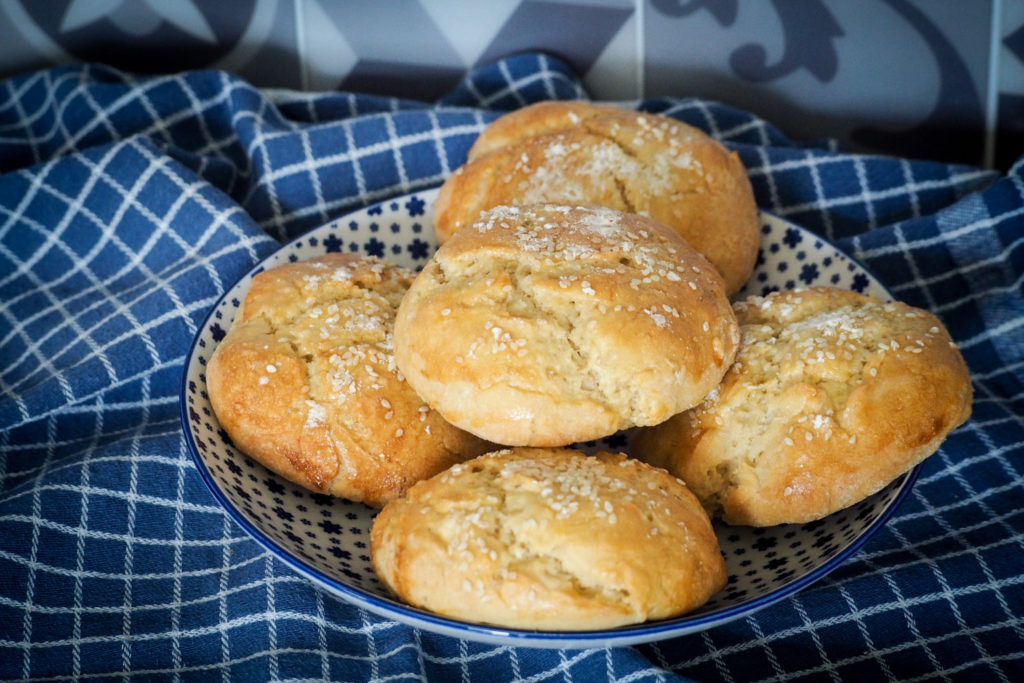 BUNS - PAINS BURGER MAISON - recette facile CookProcessor KitchenAid (via mercipourlechocolat.fr)