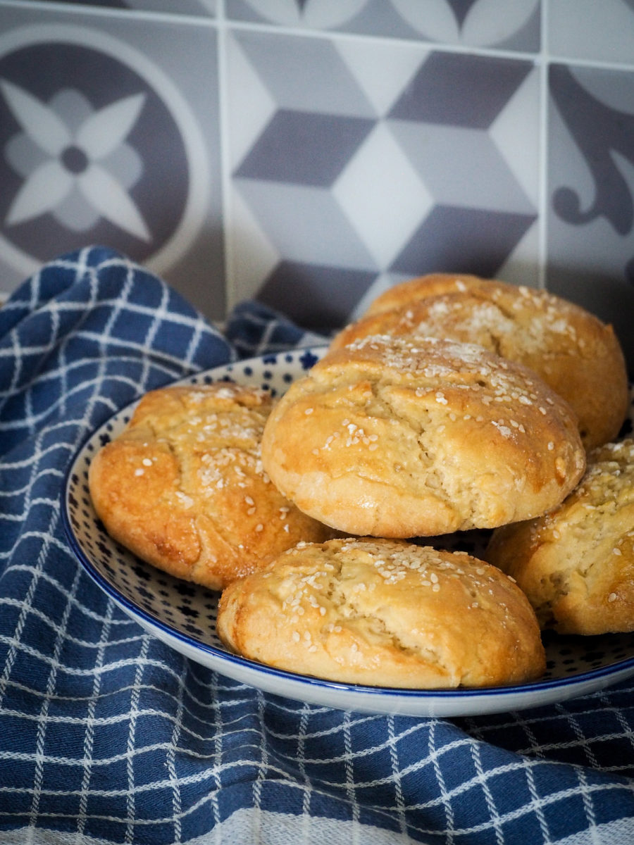 BUNS - PAINS BURGER MAISON - recette facile CookProcessor KitchenAid (via mercipourlechocolat.fr)