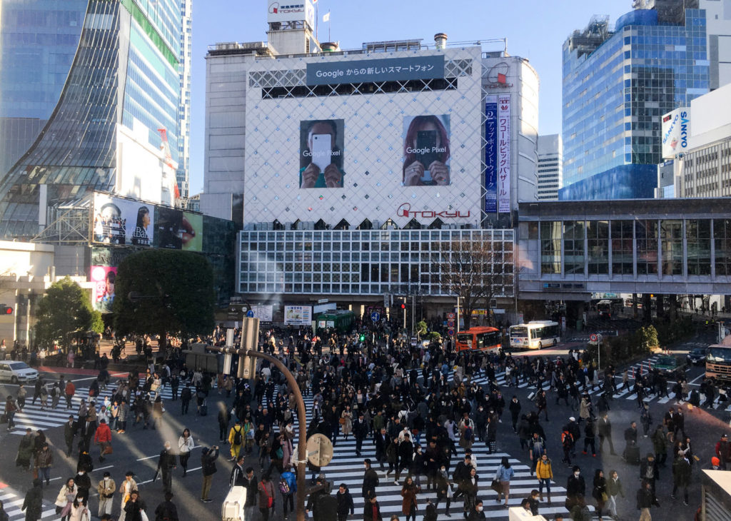 SHIBUYA CROSSING Tokyo (via mercipourlechocolat.fr)