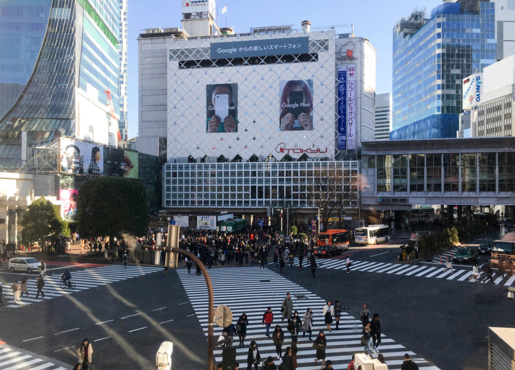 SHIBUYA CROSSING Tokyo (via mercipourlechocolat.fr)