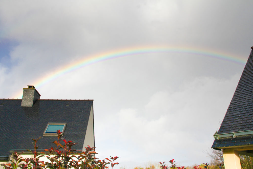 arc-en-ciel rainbow au-dessus de ma maison