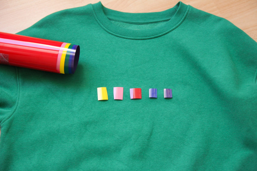 DIY - sweat coeurs arc-en-ciel CRICUT