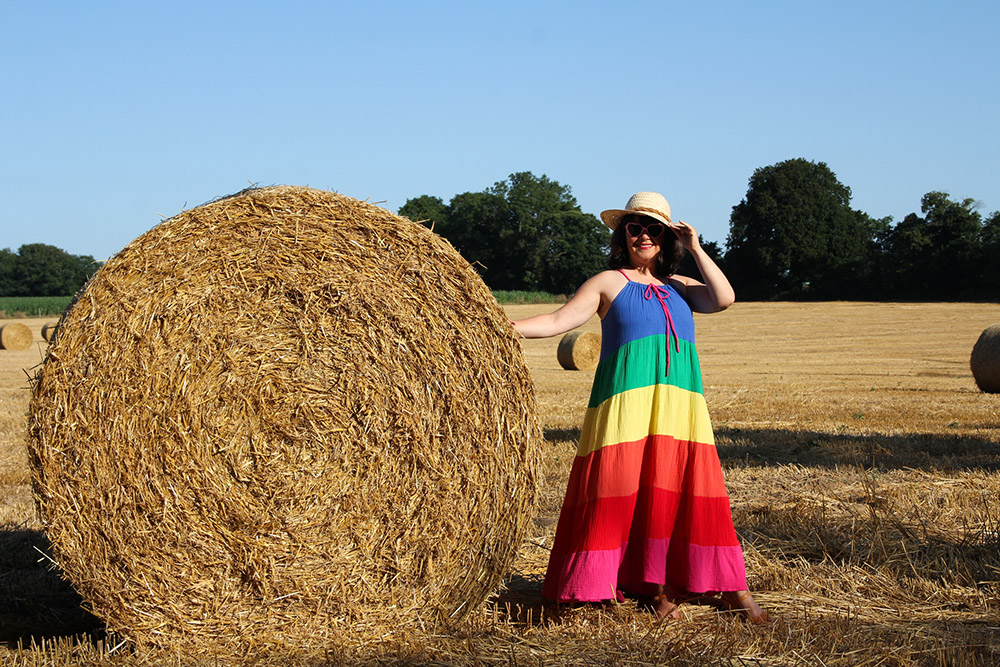 RAINBOW DRESS - ROBE ARC-EN-CIEL COUSUE MAIN - TARON 1-2-3 SOLEIL LA PETITE FRAMBISE