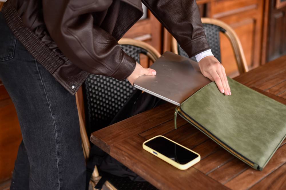 sac ordinateur en cuir